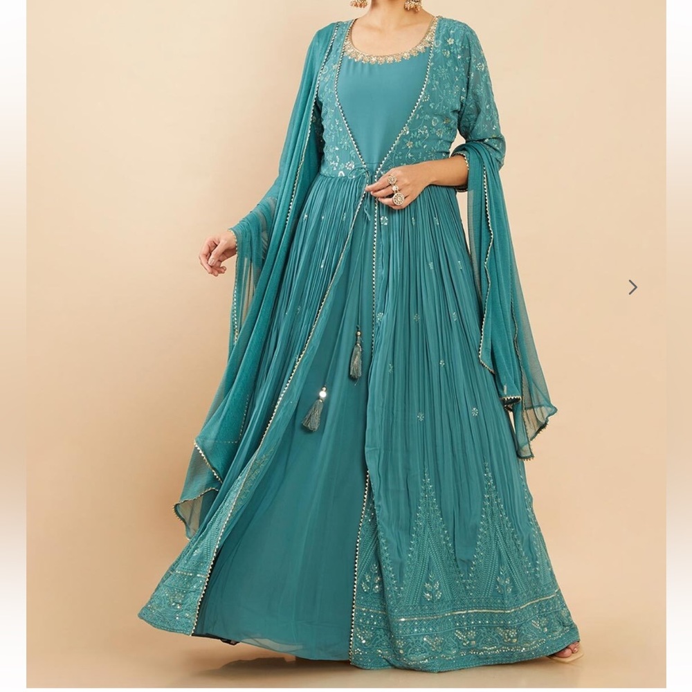 Embellished gown dress with jacket heavily embroidered - Picture 1 of 8